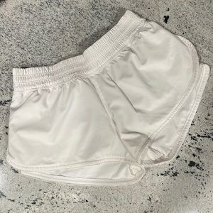 Lululemon Seek the Heat running shorts 2.5” size 4